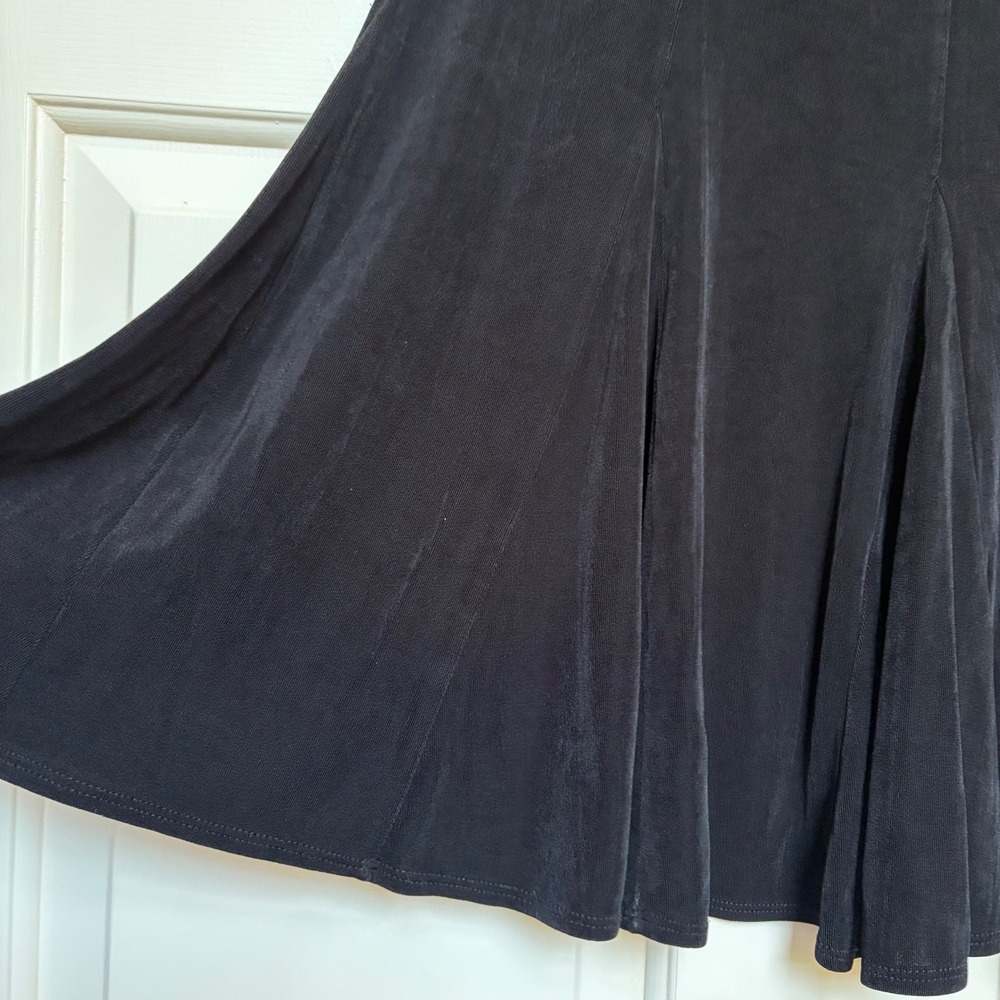 Chicos Travelers Black Knit Gored Flared Midi Skirt Size 2 Large Comfy Stretch - Picture 2 of 10